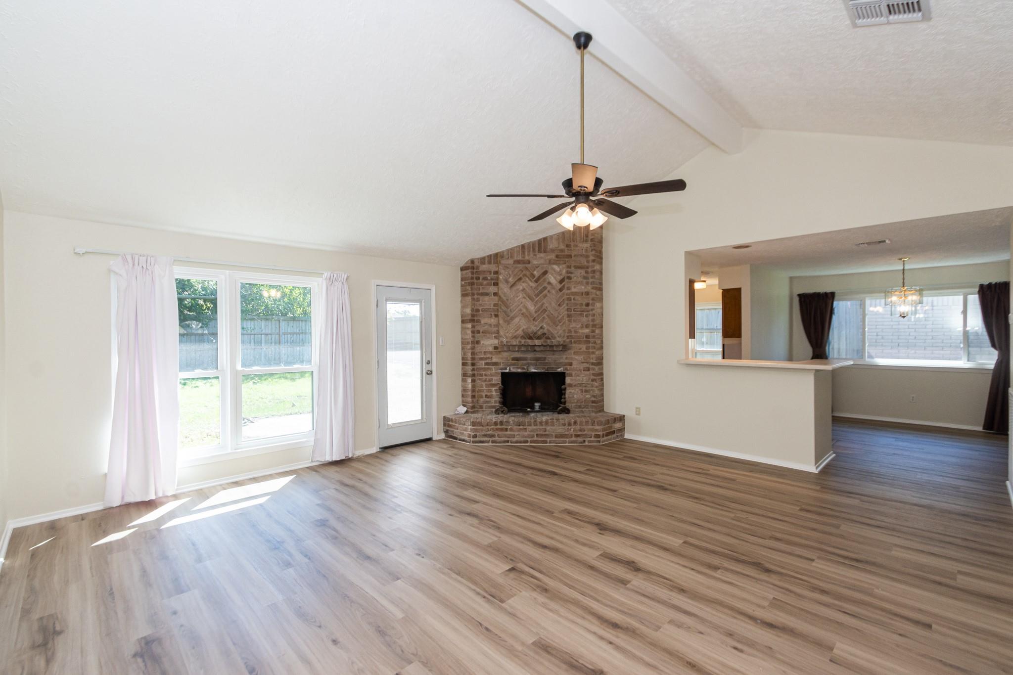 2763 Willow Creek Drive