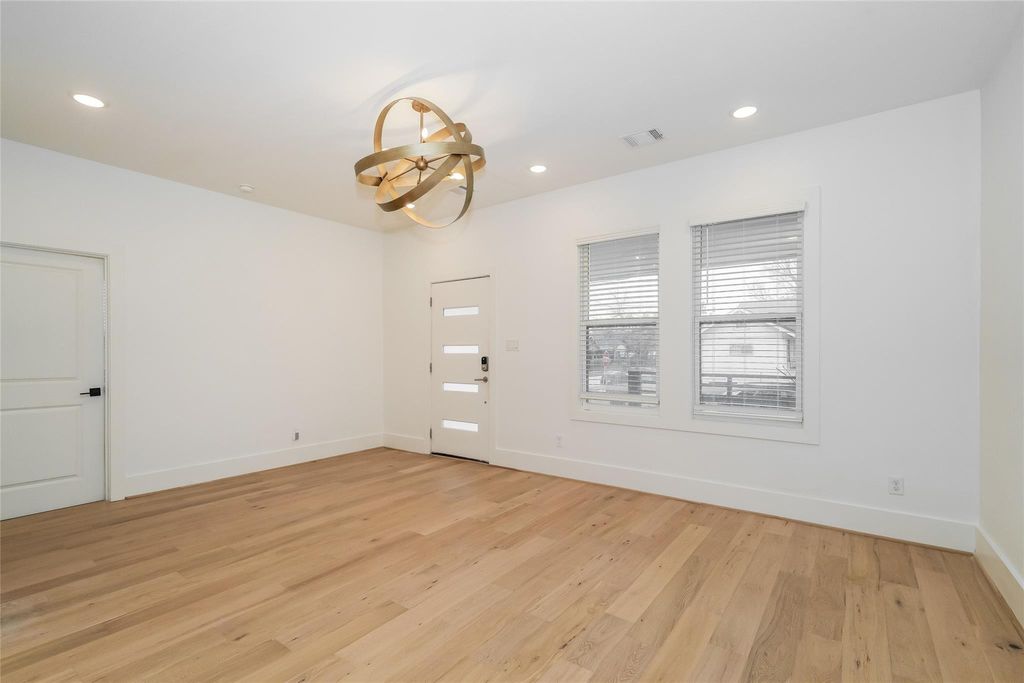 Photo of 231 Grace Street, Houston, TX 77003 (MLS # 15093992)