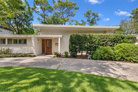 Photo of 513 Ripple Creek Drive, Houston, TX 77024 (MLS # 41627295)