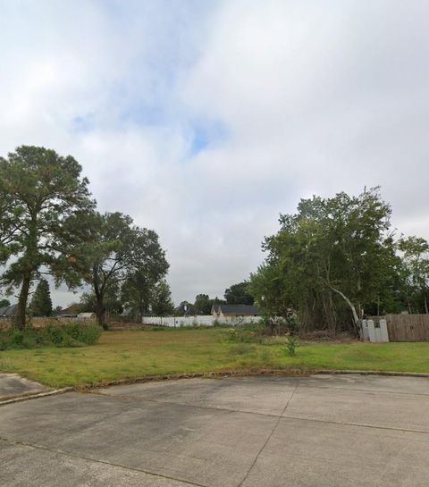 Vacant Land For Sale - 4100 Timber Leaf Court<br/> Port Arthur, TX 77642