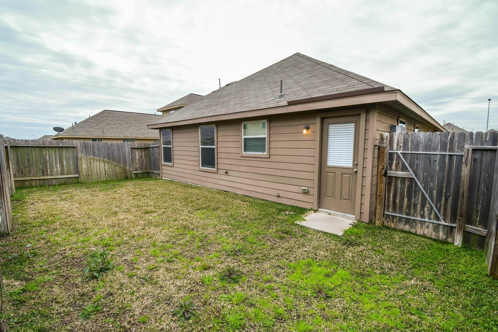 5750 Kyle Cove Drive