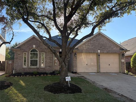 Photo of 13102 Castlewind Lane, Pearland, TX 77584 (MLS # 95195866)