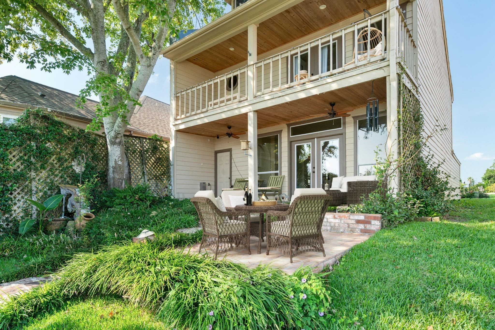 1130 Lake View Drive