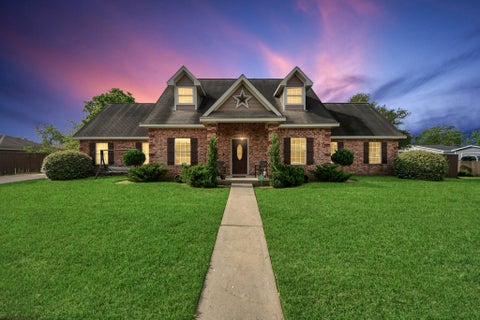 Photo of 1603 Dove Run, Brookshire, TX 77423 (MLS # 66025428)