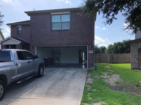 Photo of 8531 Ashford Green Lane, Houston, TX 77072 (MLS # 70066109)