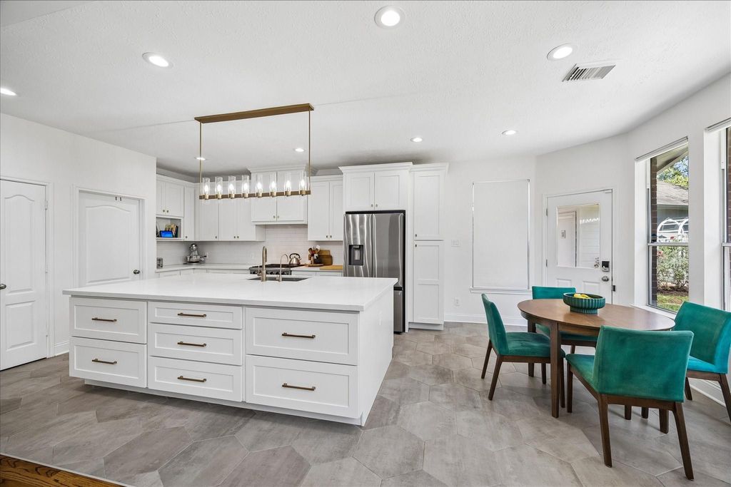 Photo of 203 Heathbrook Lane, Houston, TX 77094 (MLS # 86098740)