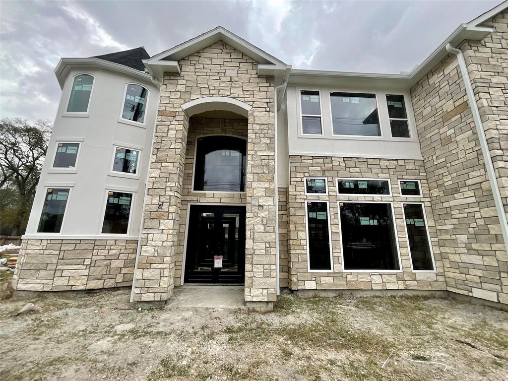 Photo of 9756 Westview Drive, Houston, TX 77055 (MLS # 42491037)