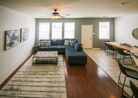 Photo of 6 Scenic Brook Court, The Woodlands, TX 77382 (MLS # 75918310)