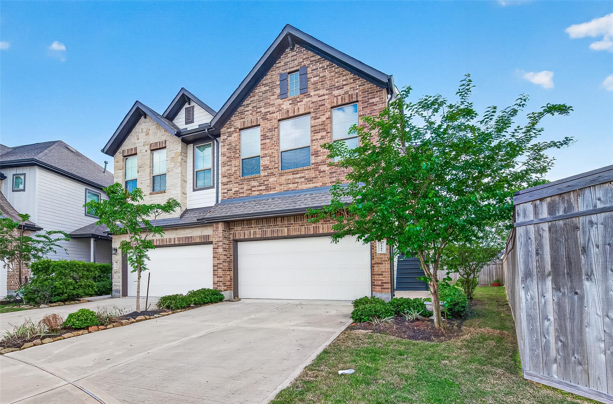 9442 Starlight Oak Drive
