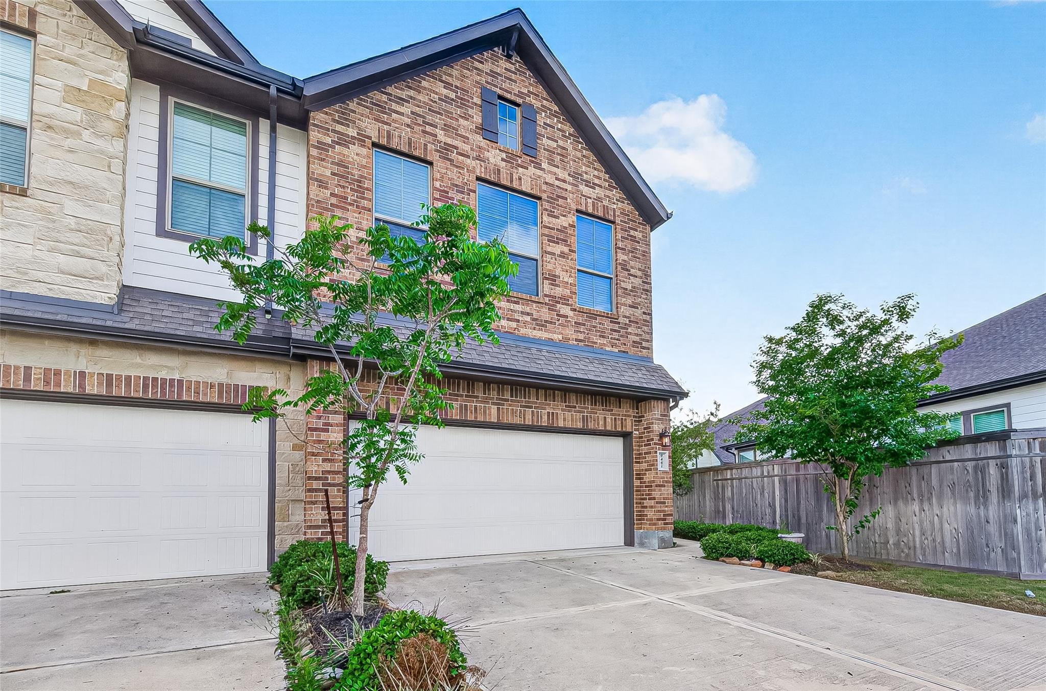 9442 Starlight Oak Drive