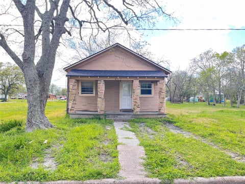 Homes For Sale - 815 Welford Avenue<br/> Port Arthur, TX 77640