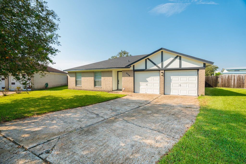 Photo of 8706 Kirkmont Drive, Houston, TX 77089 (MLS # 47239216)