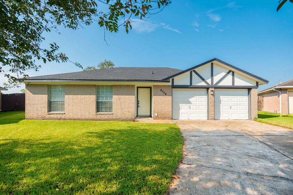 Photo of 8706 Kirkmont Drive, Houston, TX 77089 (MLS # 47239216)