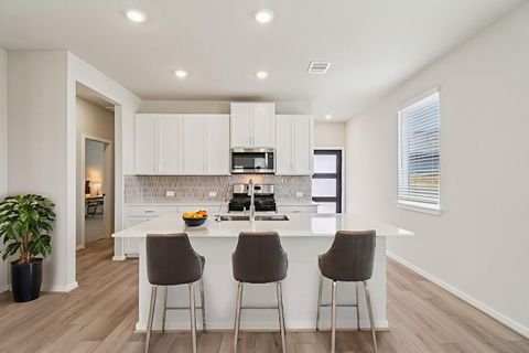 Apartment For Sale - 29138 Farmhouse Estates Drive<br/> Waller County, Waller, TX 77484