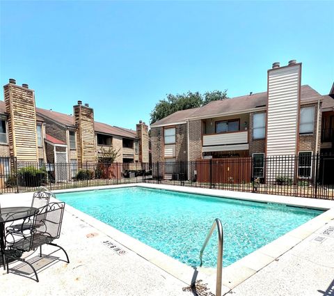 Condo For Rent - 10202 Forum Park Drive #261<br/> Houston, TX 77036