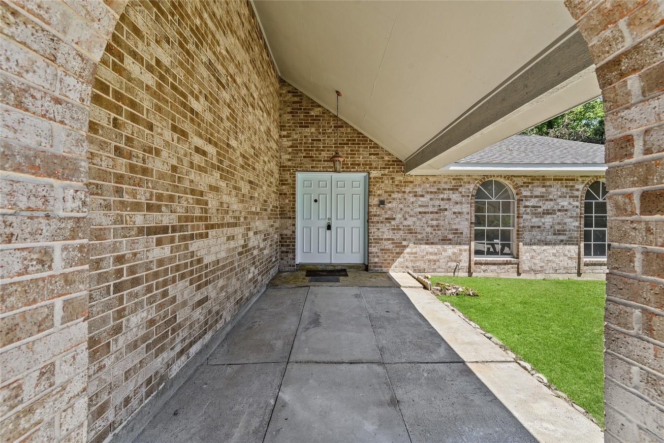 23806 Spring Moss Drive