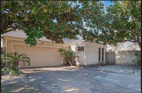 Photo of 8706 Belle Glen Drive, Houston, TX 77099 (MLS # 95155962)
