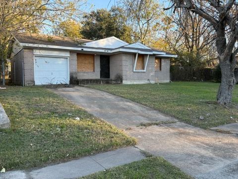 Photo of 103 Oak Street, Copperas Cove, TX 76522 (MLS # 92600675)