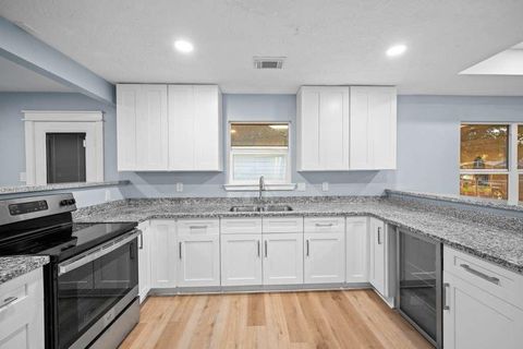 Photo of 8009 Locksley Road, Houston, TX 77078 (MLS # 38825262)