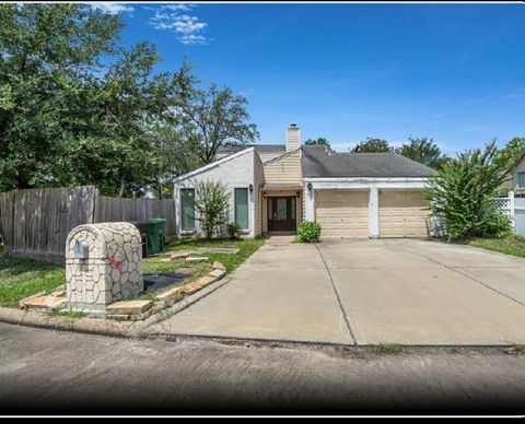 Photo of 13014 Skymeadow Drive, Houston, TX 77082 (MLS # 6052529)