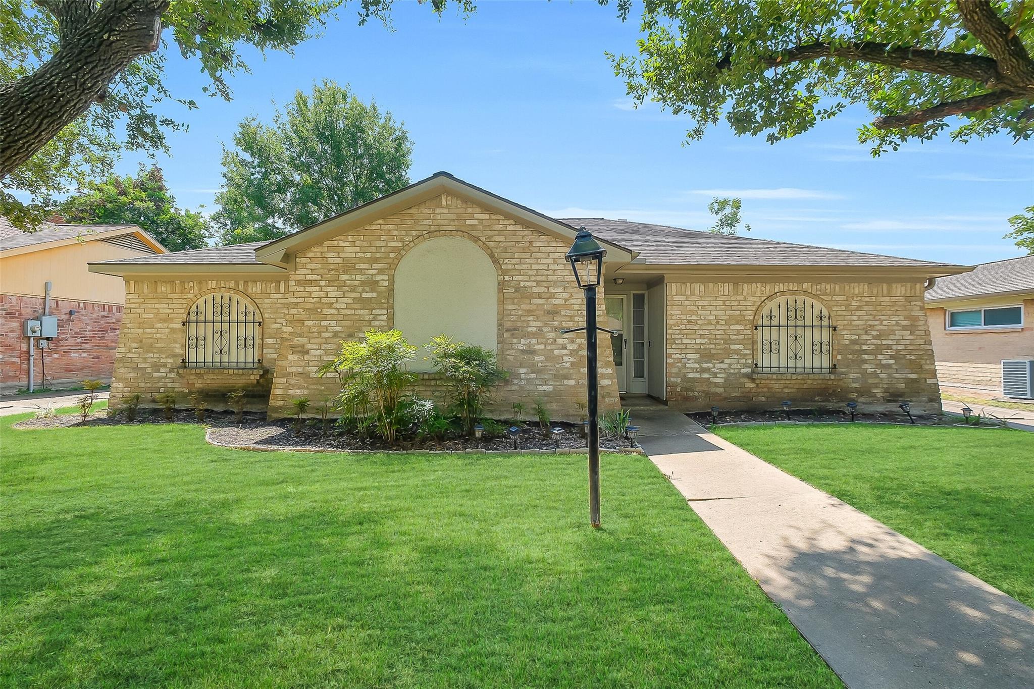 11715 Brighton Lane