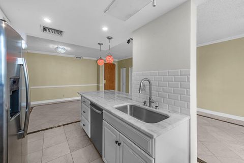 Tiny photo for 5150 Hidalgo Street #202, Houston, TX 77056 (MLS # 23142877)