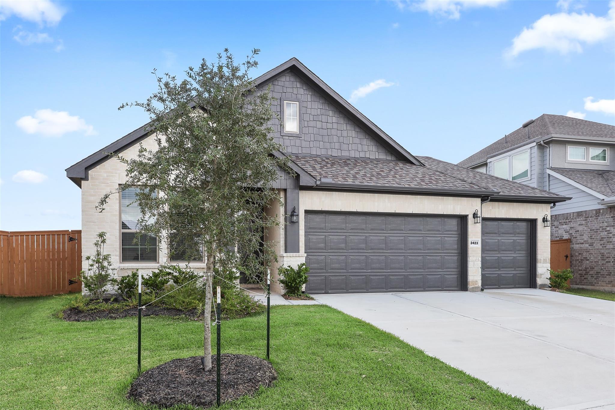 2423 Seneca Lake Drive