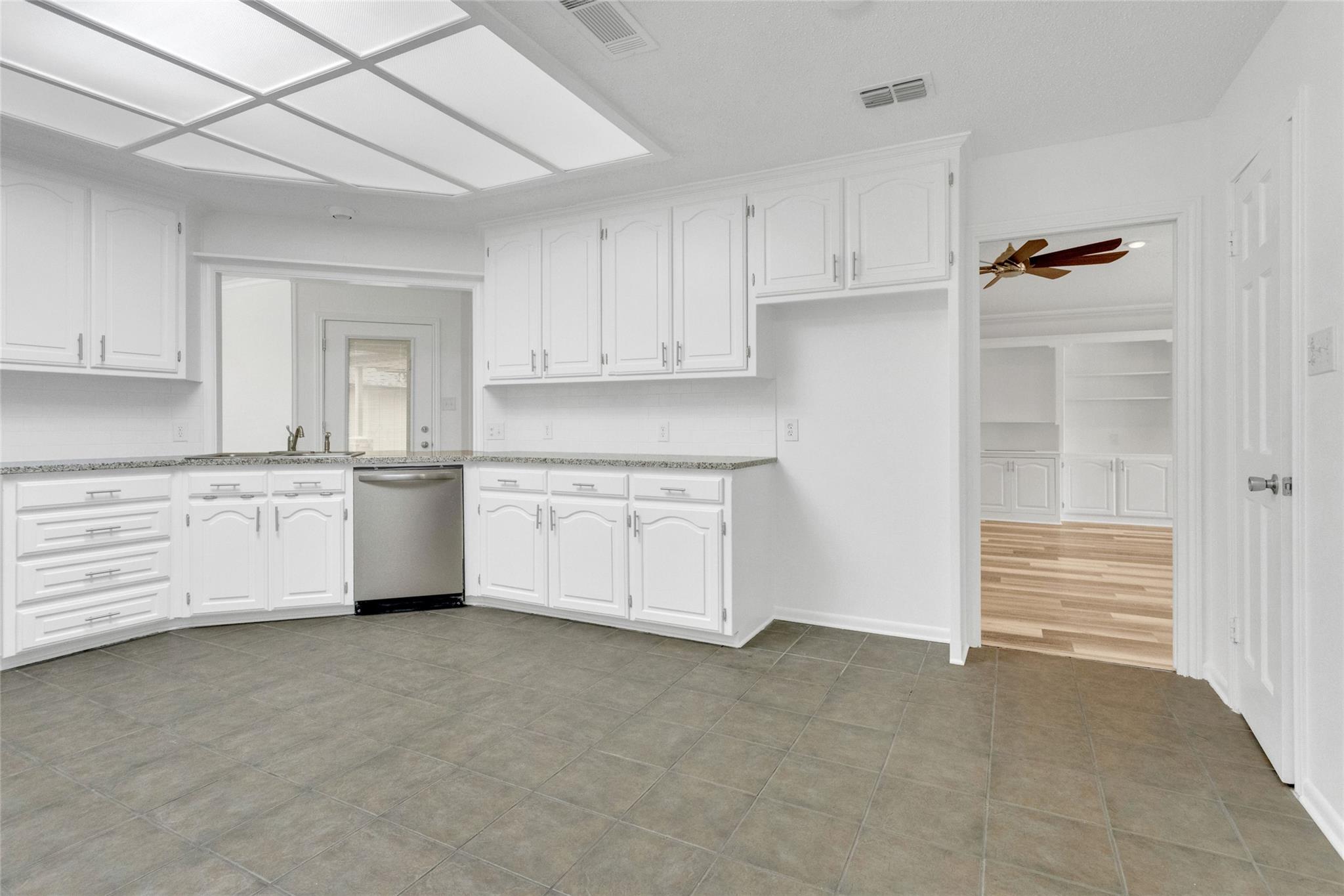 1909 Castlegate Drive