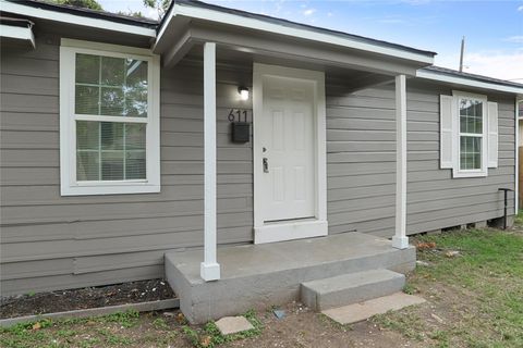 Photo of 611 93rd Street St, Houston, TX 77012 (MLS # 90461068)
