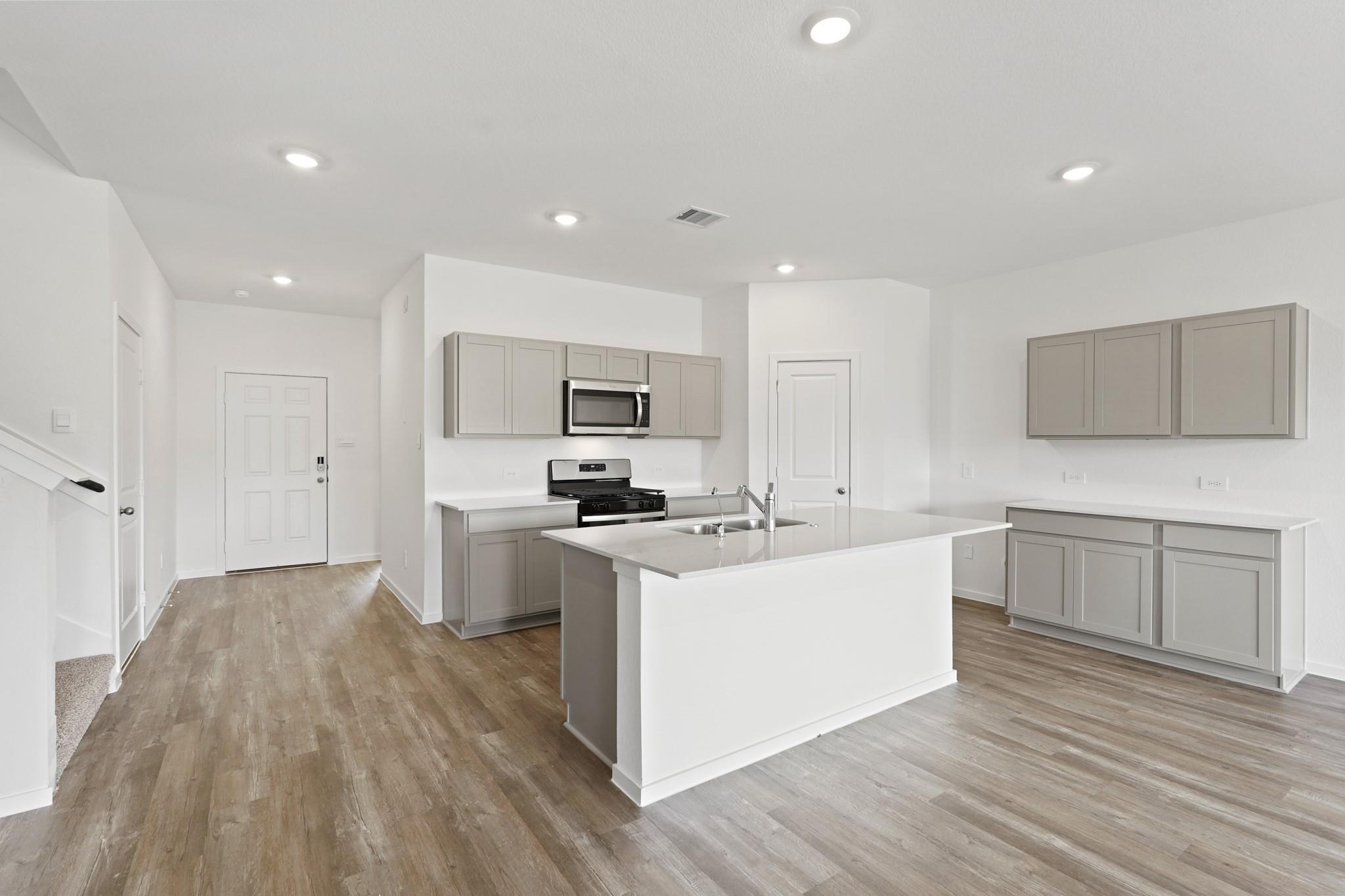 15863 Elegant Pine Lane