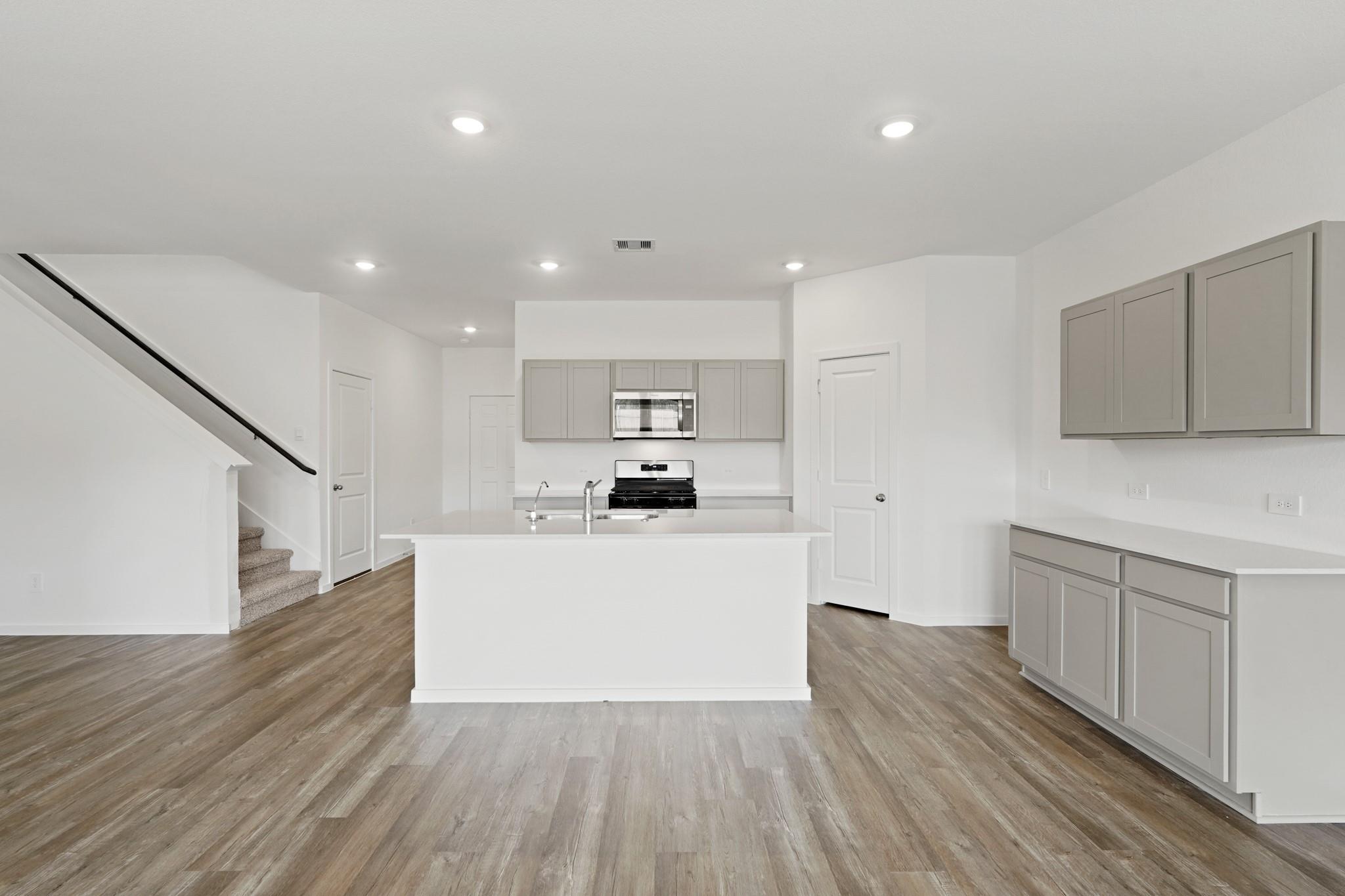 15863 Elegant Pine Lane