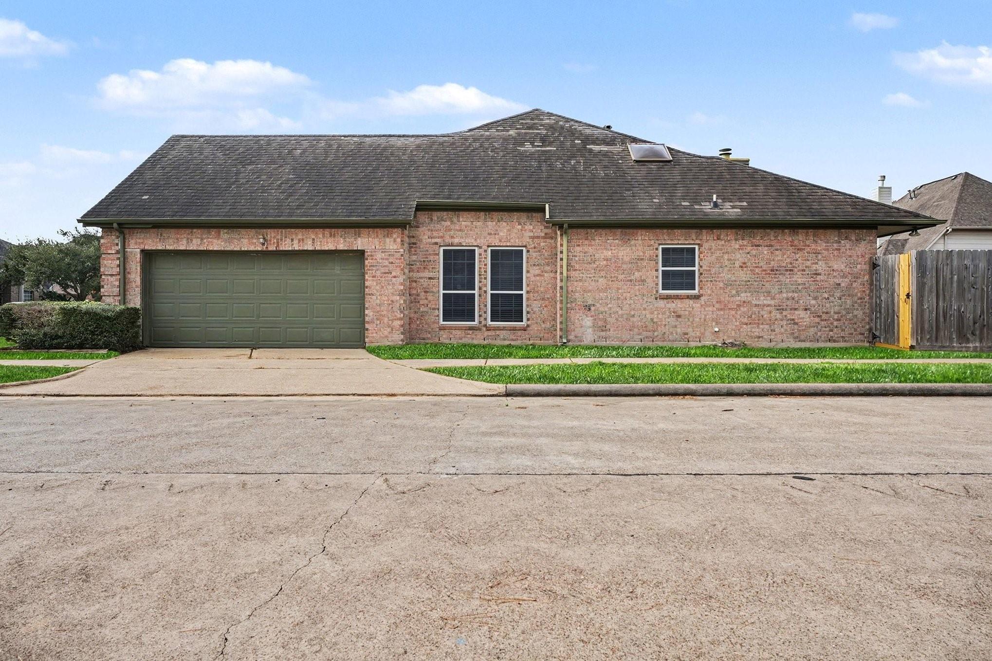 1601 Oak Place Court