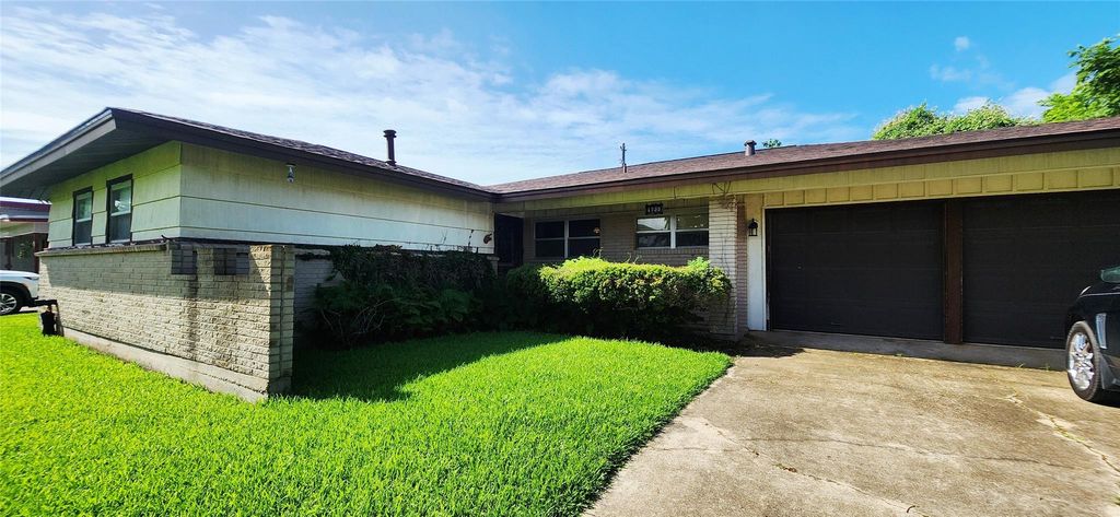 Photo of 1735 W 10th Street, Freeport, TX 77541 (MLS # 61871388)