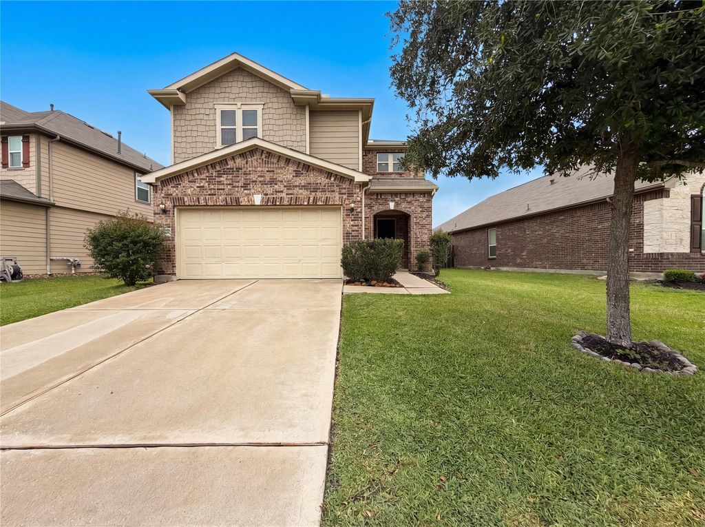 Photo of 4022 Lake Cypress Circle, Houston, TX 77068 (MLS # 85698865)
