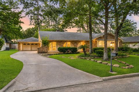 Photo of 1923 Crystal Springs Drive, Kingwood, TX 77339 (MLS # 16131242)