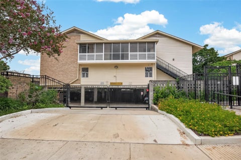 Photo of 3131 Cummins Street #82, Houston, TX 77027 (MLS # 43479956)