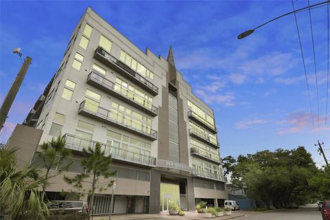 Photo of 3311 Yupon Street #611, Houston, TX 77006 (MLS # 87179238)