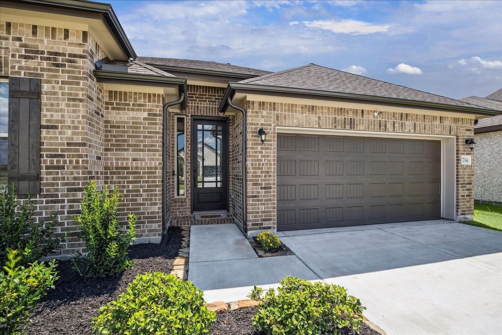 Photo of 1734 Compass Rose Drive, Angleton, TX 77515 (MLS # 87206709)