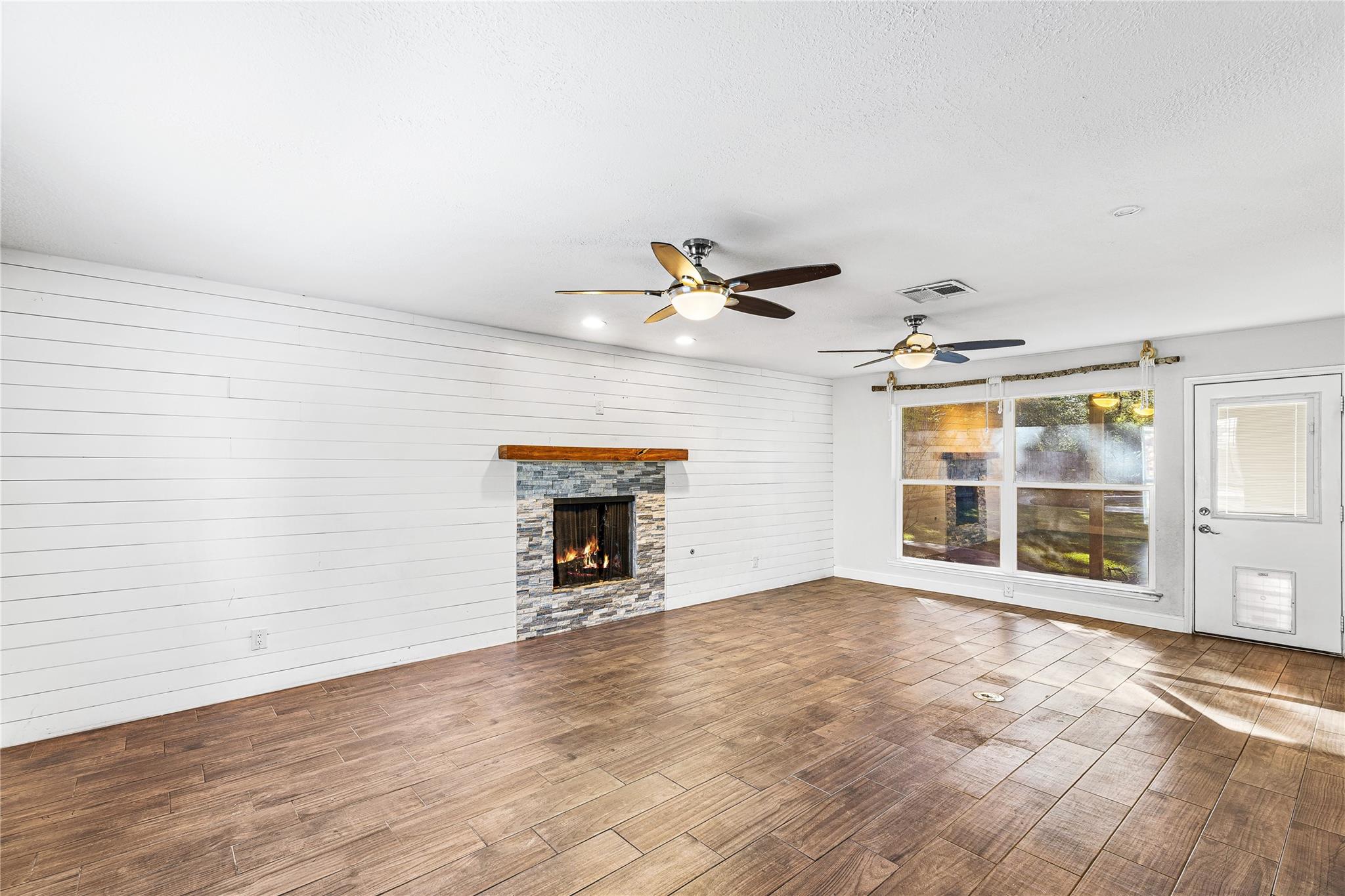 13211 Oak Plaza Drive