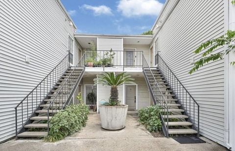 Photo of 9809 Richmond Avenue #E7, Houston, TX 77042 (MLS # 86073346)
