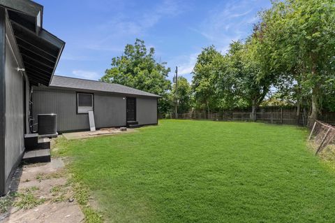 Tiny photo for 3626 Sparrow Street, Houston, TX 77051 (MLS # 42784104)