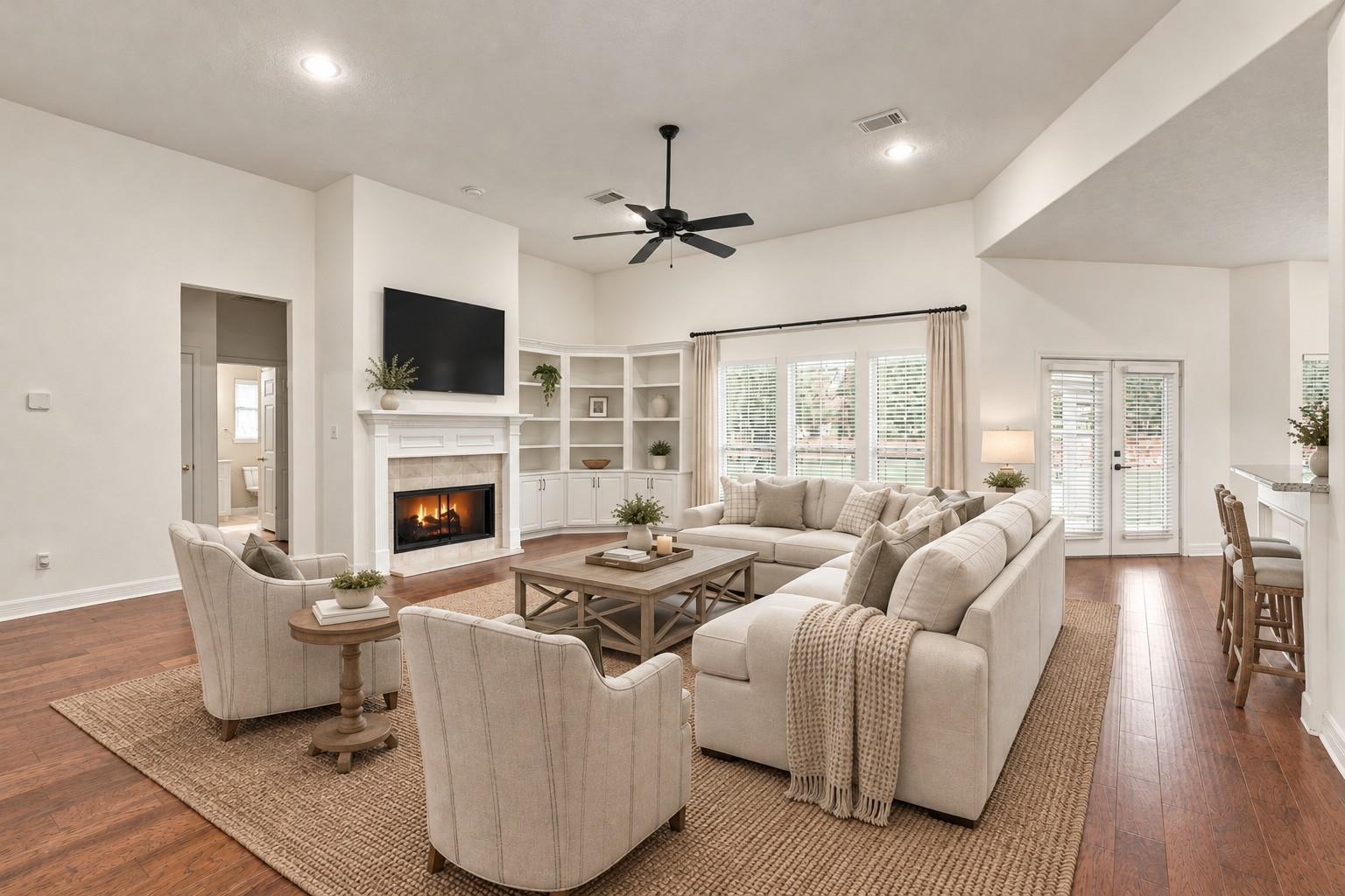 705 Fairway Oaks