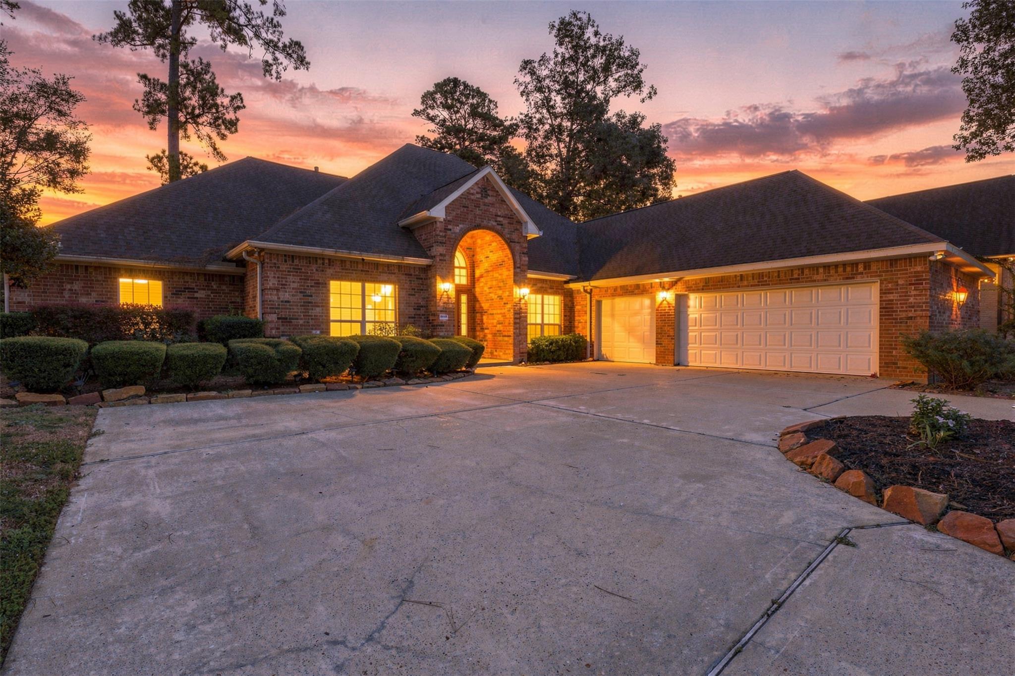 705 Fairway Oaks
