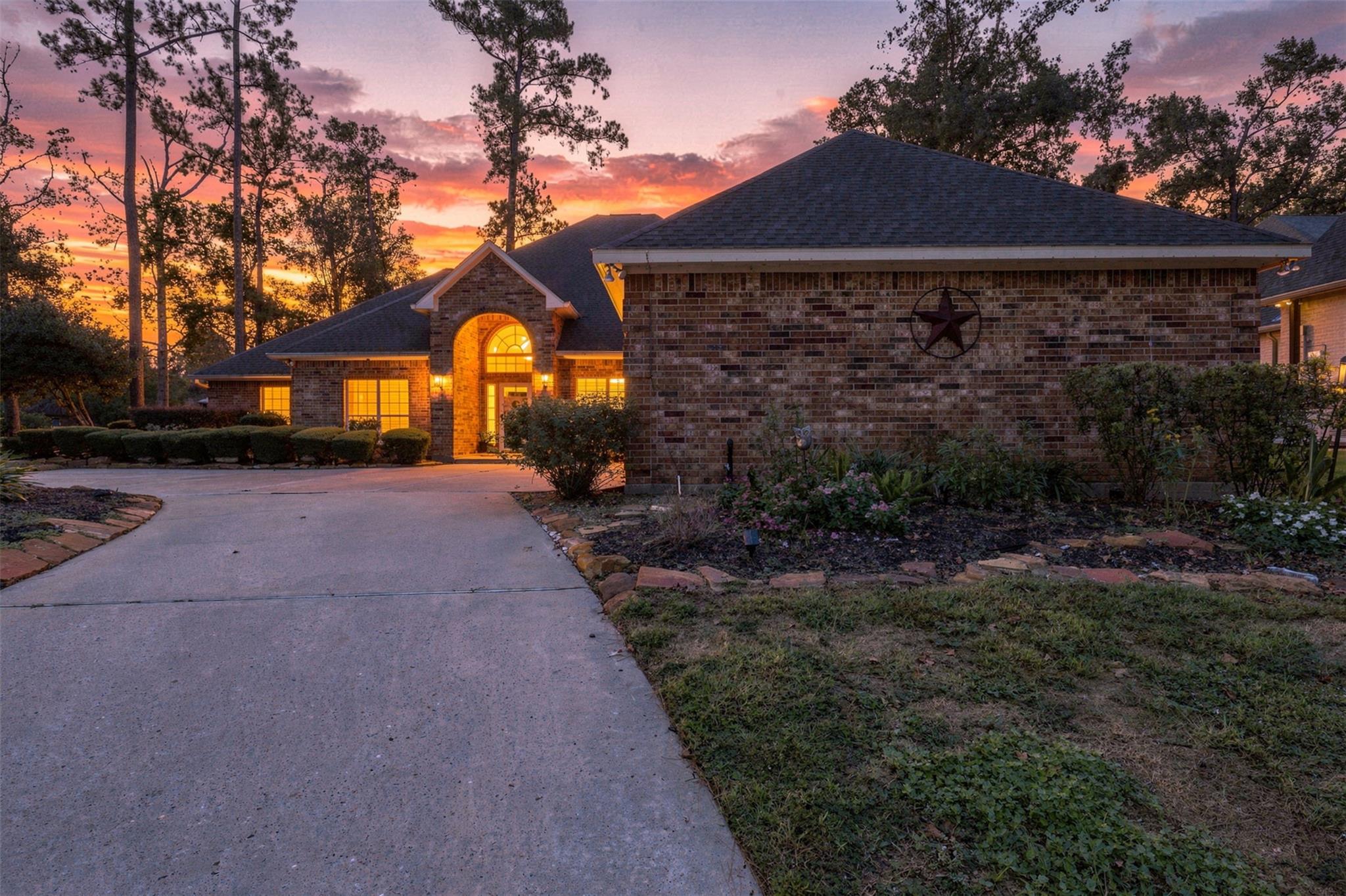 705 Fairway Oaks