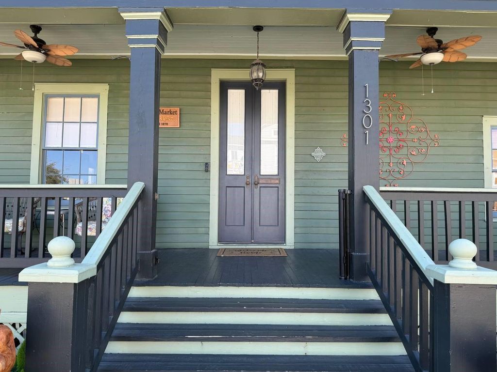 Photo of 1301 Church Street, Galveston, TX 77550 (MLS # 41726331)