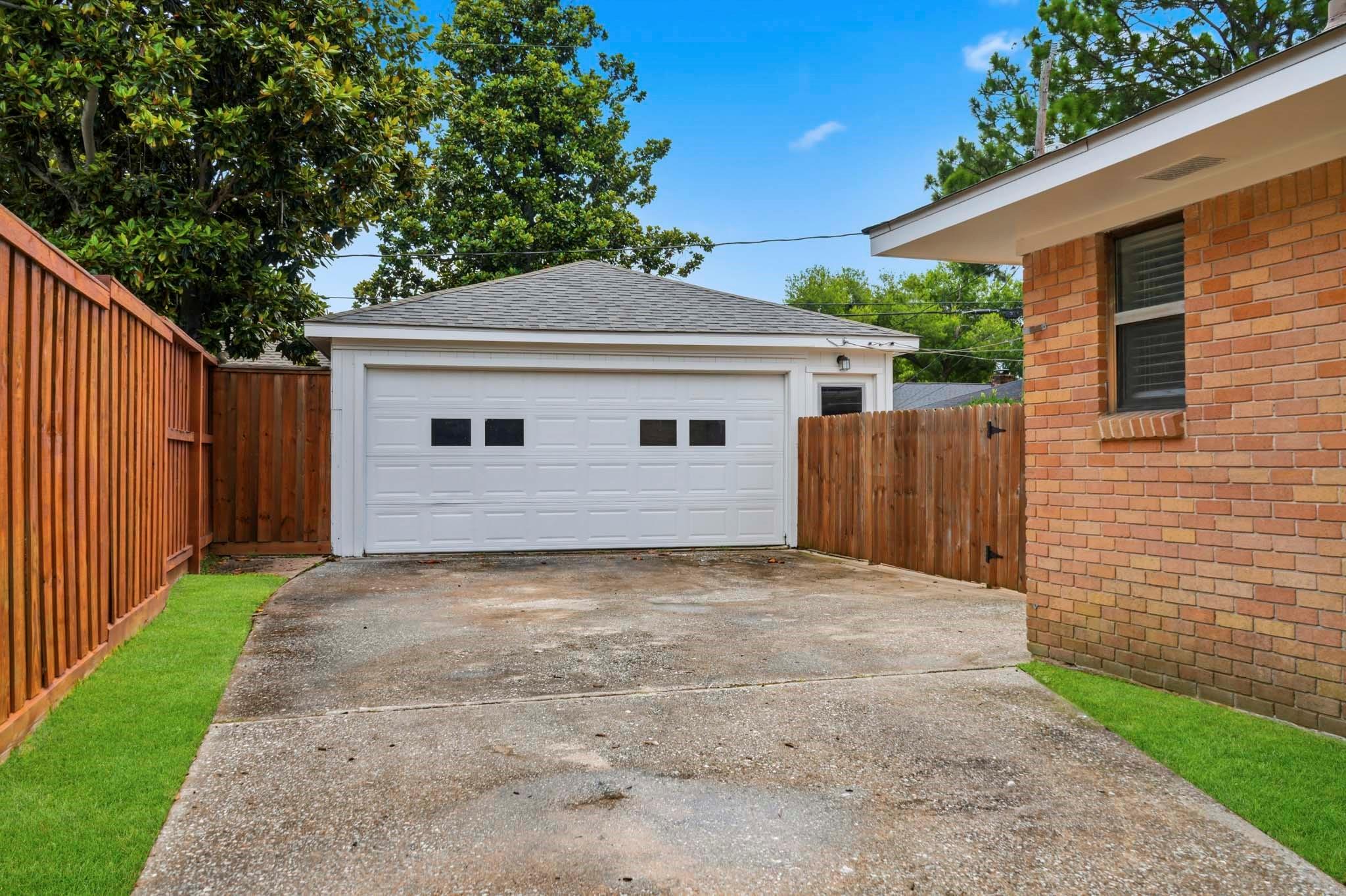 2110 Oceanview Drive