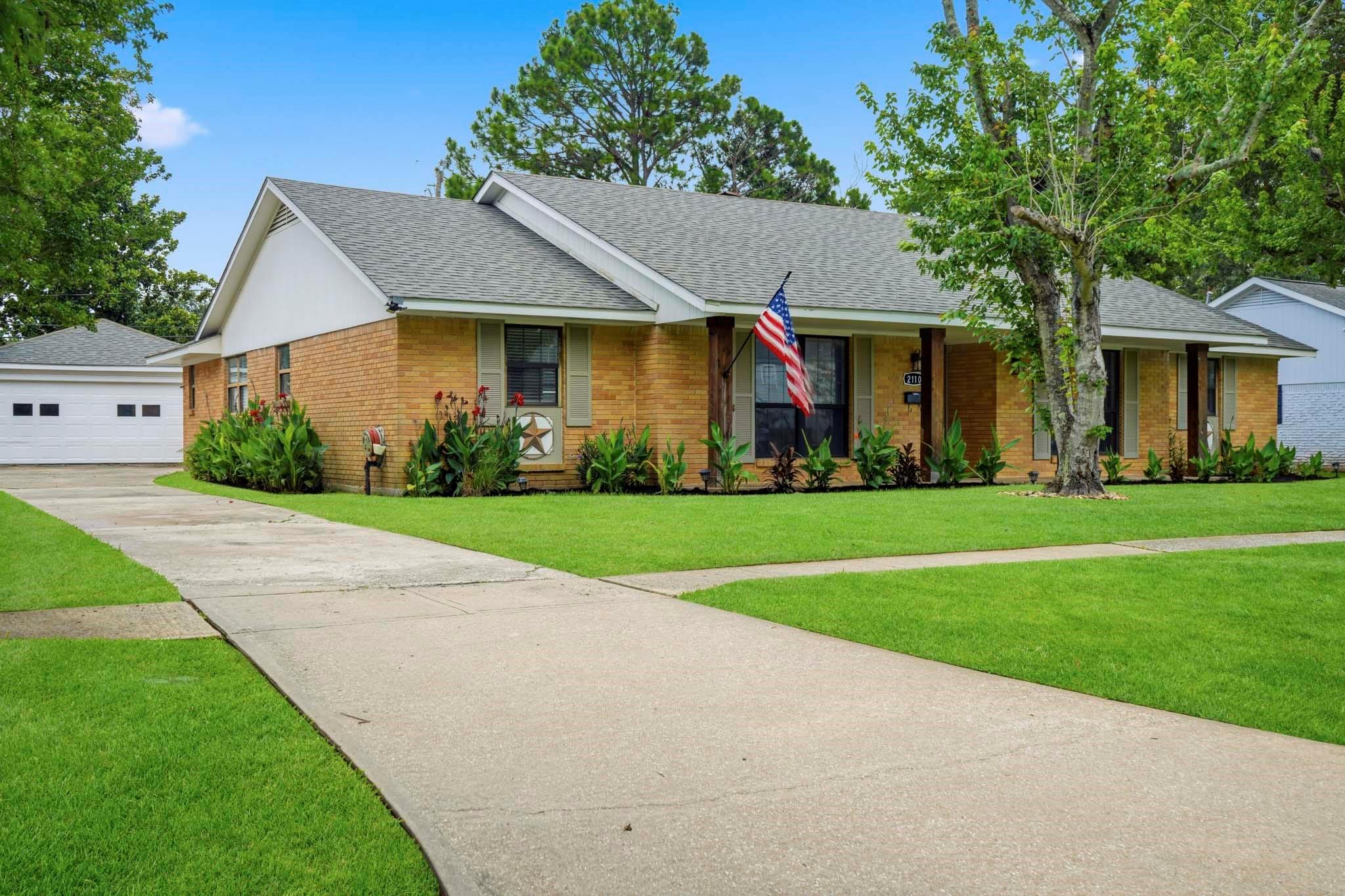 2110 Oceanview Drive