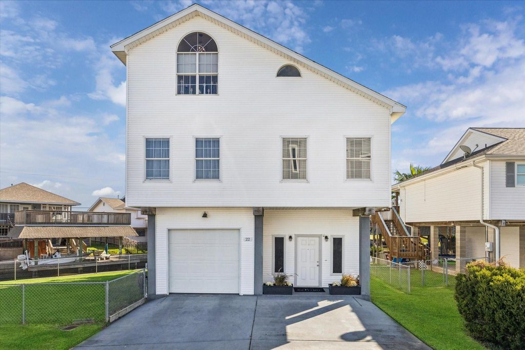 Photo of 22 N Flamingo Street, La Marque, TX 77568 (MLS # 25806438)