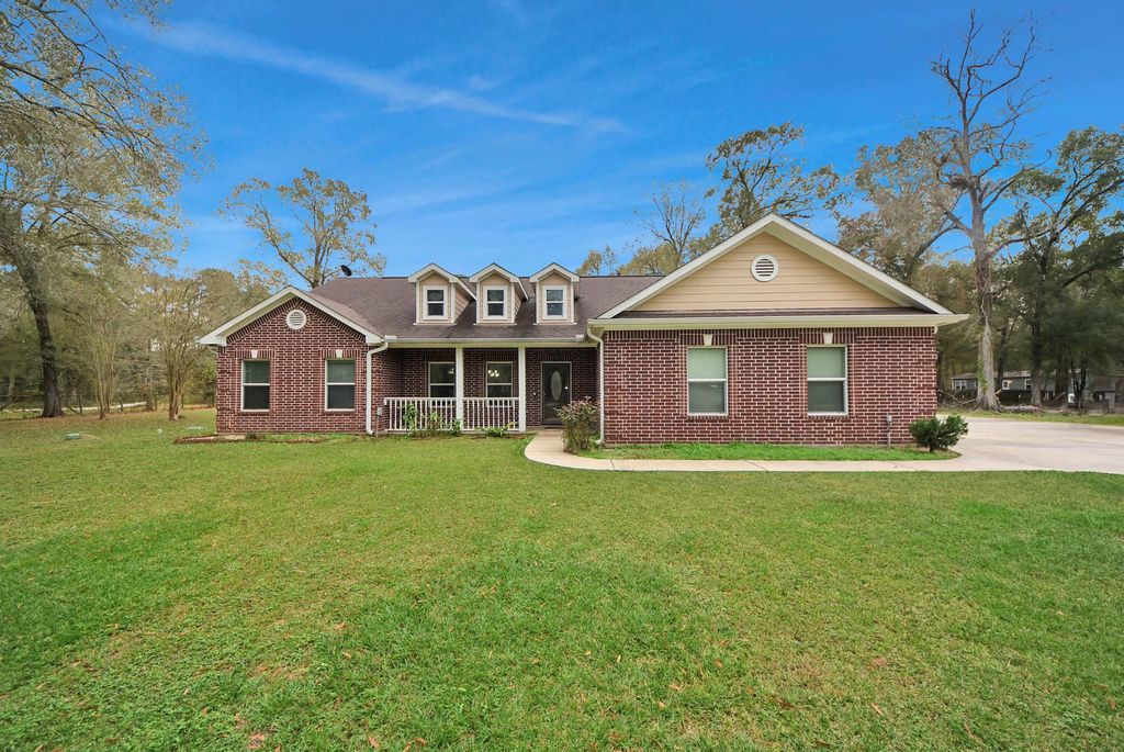 Photo of 1936 County Road 6763, Dayton, TX 77535 (MLS # 66978088)