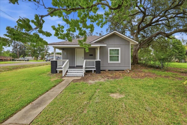 1748 18th St, Port Arthur, TX 77640 For Sale | REMAX